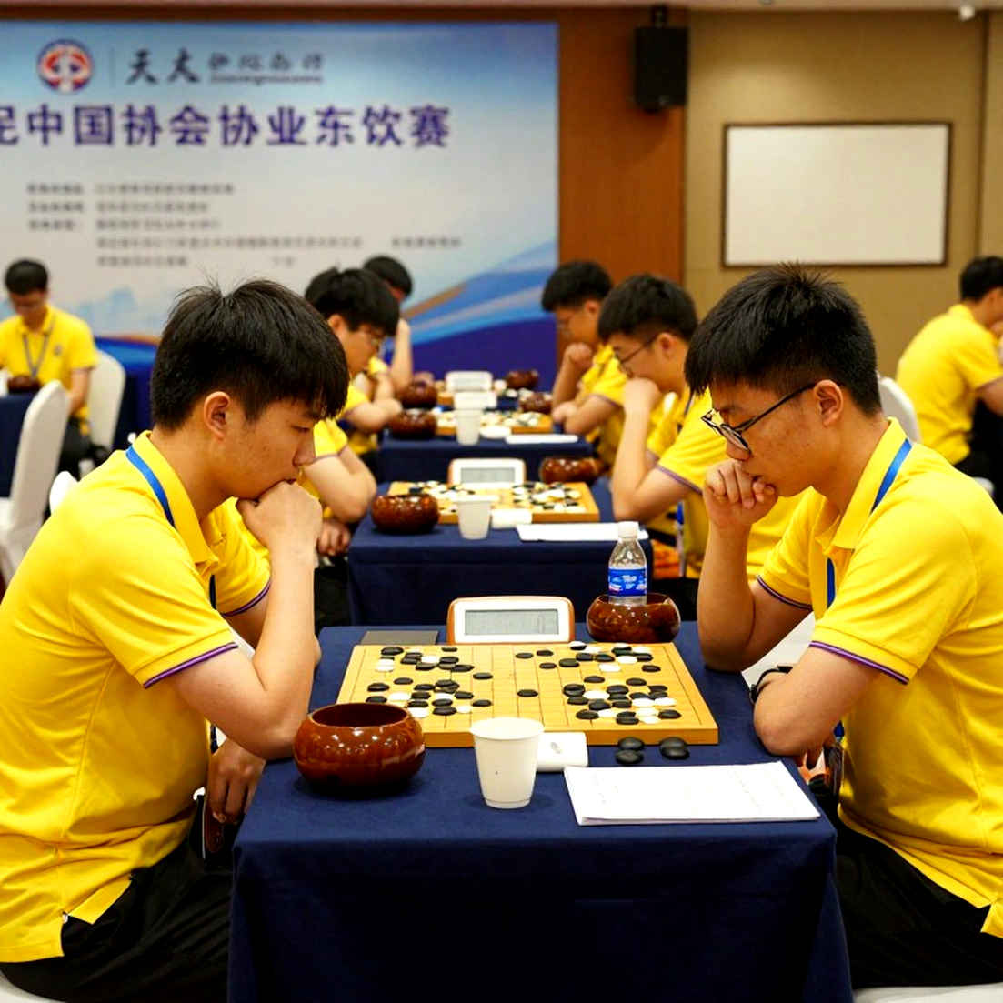 Nước 5.e5! trong Italian Game: Daniel King phân tích chiến thắng của Baadur Jobava tại Samarkand